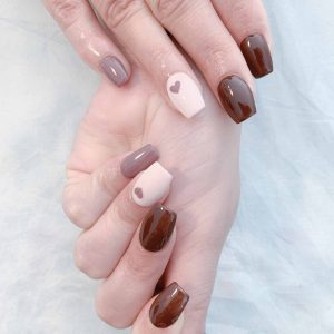 false nails